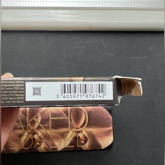 Urban Decay | Naked Reloaded Eyeshadow Palette | NIB - Picture 9 of 9